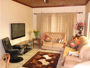 3 Bed House in East Lynne