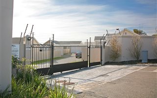 2 Bedroom House in Protea Village