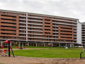 2 Bed Apartment in Die Hoewes