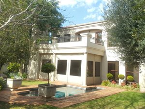 5 Bedroom House in Centurion Golf Estate