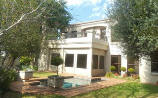 5 Bedroom House in Centurion Golf Estate