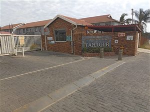 2 Bed Apartment in Glen Marais