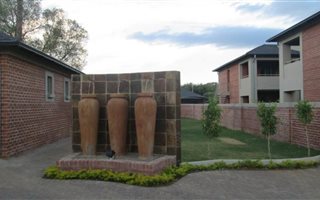 2 Bedroom Townhouse in Andeon AH