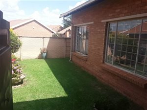 2 Bed Townhouse in Willow Park Manor