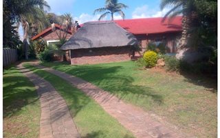 3 Bedroom House in Penina Park