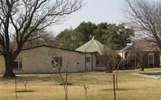4 ha Farm in Boschkop