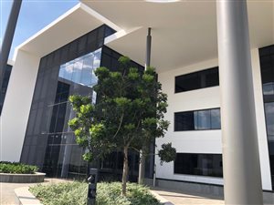 5000 m² Commercial space in Waterfall City