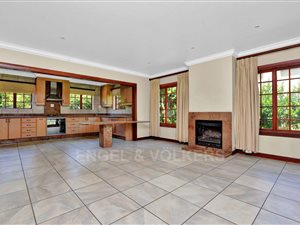 4 Bed House in Dainfern Valley