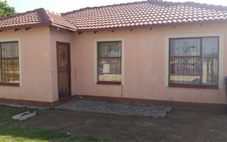 3 Bedroom House in Lotus Gardens