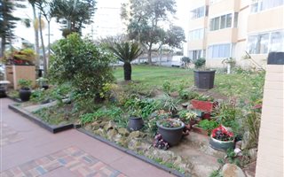 1 Bedroom Flat in Amanzimtoti