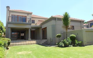 3 Bedroom House in Amorosa
