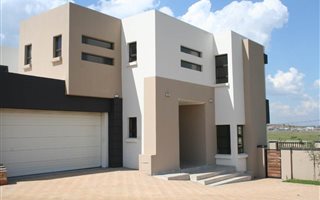 4 Bedroom House in Midlands Estate
