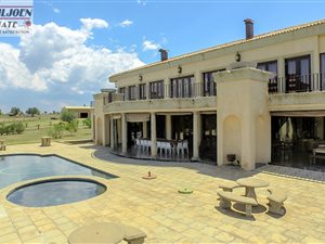 7 Bed House in Marlbank
