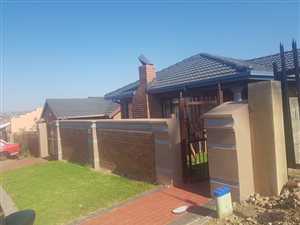 2 Bed House in Tembisa
