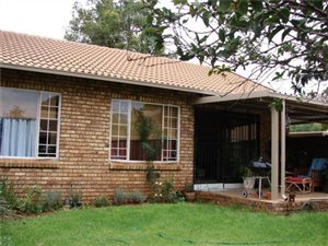 2 Bed Simplex in Rooihuiskraal North
