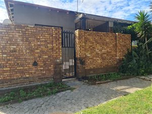 2 Bed House in Rosettenville