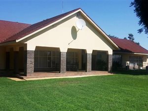 1052 ha Farm in Mafikeng
