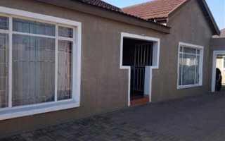4 Bedroom House in Springs Central