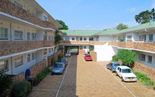 2 Bedroom Apartment in Newlands