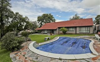 3 Bedroom House in Bramley