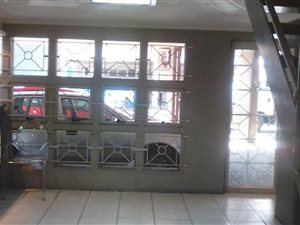 1715 m² Commercial space in Springfield Park