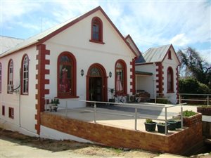 608 m² Commercial space in Uniondale