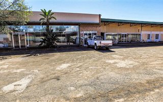 3000 m² Commercial space in Kimdustria