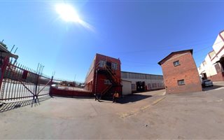 980 m² Industrial space in Isando