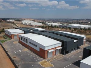 793 m² Commercial space in Linbro Park