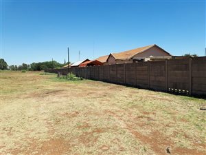 4064 m² Land available in Henley on Klip