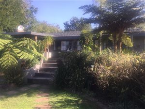 5 Bed House in Blackridge