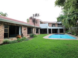 5 Bed House in Beacon Bay