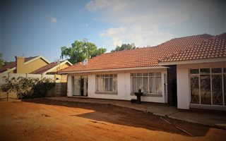 5 Bedroom House in Risiville