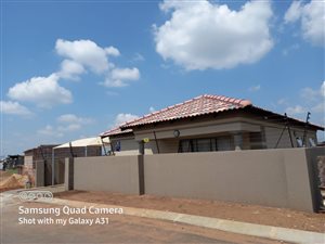 3 Bed House in Tsakane
