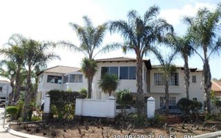 5 Bedroom House in Hazeldean (Silverlakes Surroundings)