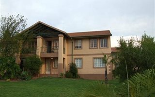 2 Bedroom Simplex in Rietvalleirand