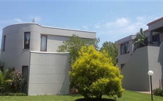 2 Bedroom Apartment in Pineslopes
