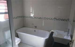 3 Bedroom Townhouse in Hillside