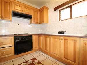 3 Bed Flat in Springs Central