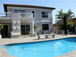 5 Bed House in Meerensee