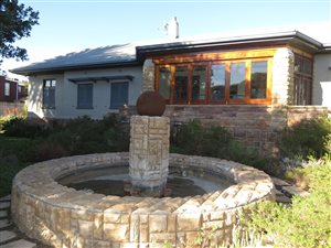 4 Bed House in Linkside