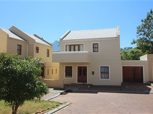 3 Bed House in Welgevonden Estate