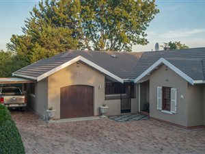 3 Bed House in Helderberg Estate