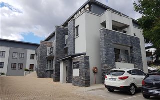 90 m² Commercial space in Randpark Ridge