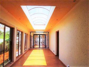 5 Bed House in Waterkloof Ridge