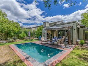 4 Bedroom House in Die Boord
