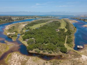 28 ha Farm in Keurboomstrand
