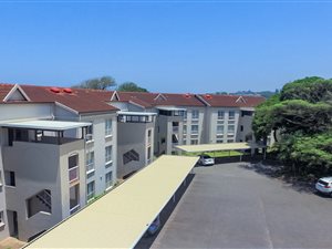 3 Bed Apartment in Shelly Beach