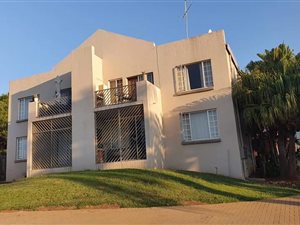 3 Bed Townhouse in Garsfontein