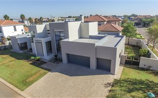 4 Bedroom House in Silverwoods Country Estate